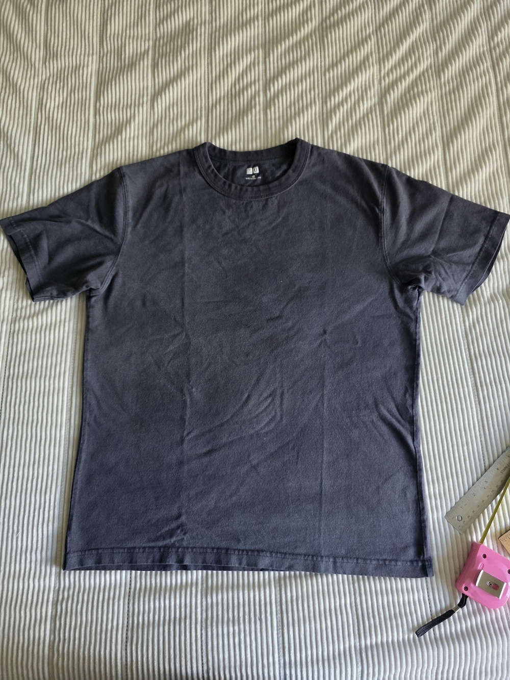 Uniqlo Heavyweight Classic Gray Crewneck T-Shirt